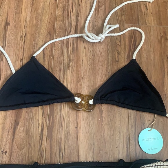 Bikini Top + Bottom - Picture 3 of 7